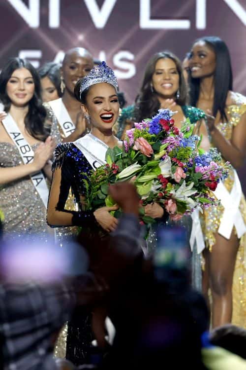 Miss USA R'bonney Gabriel crowned Miss Universe 2022 onstage during The 71st Miss Universe Competition at New Orleans Morial Convention Center on January 14, 2023 in New Orleans, Louisiana.