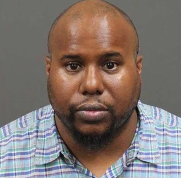 Teacher tells 15yearold student he will 'raise her grades' if she