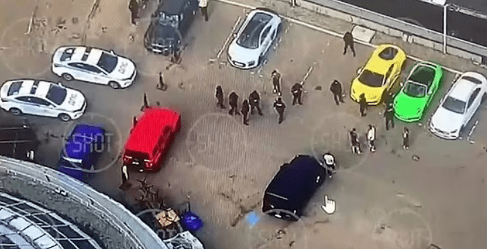 Cops arrested dozens of drivers for flaunting their fancy supercars in Moscow (east2westnews)