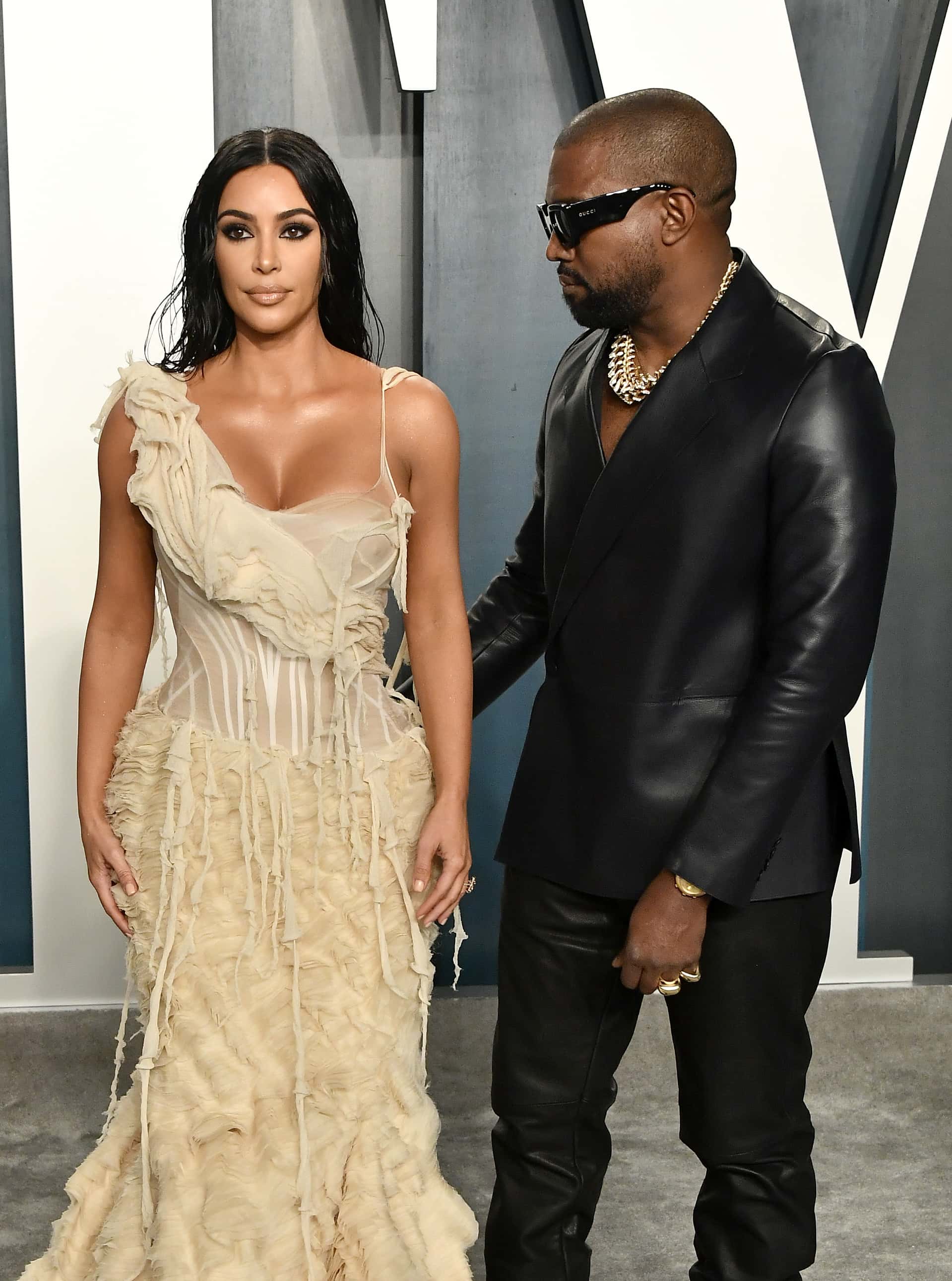 BEVERLY HILLS, CALIFORNIA - FEBRUARY 09: (L-R) Kim Kardashian and Kanye West attend the 2020 Vanity 