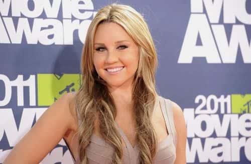 Actress Amanda Bynes arrives at the 2011 MTV Movie Awards at Universal Studios' Gibson Amphitheatre on June 5, 2011 in Universal City, California.