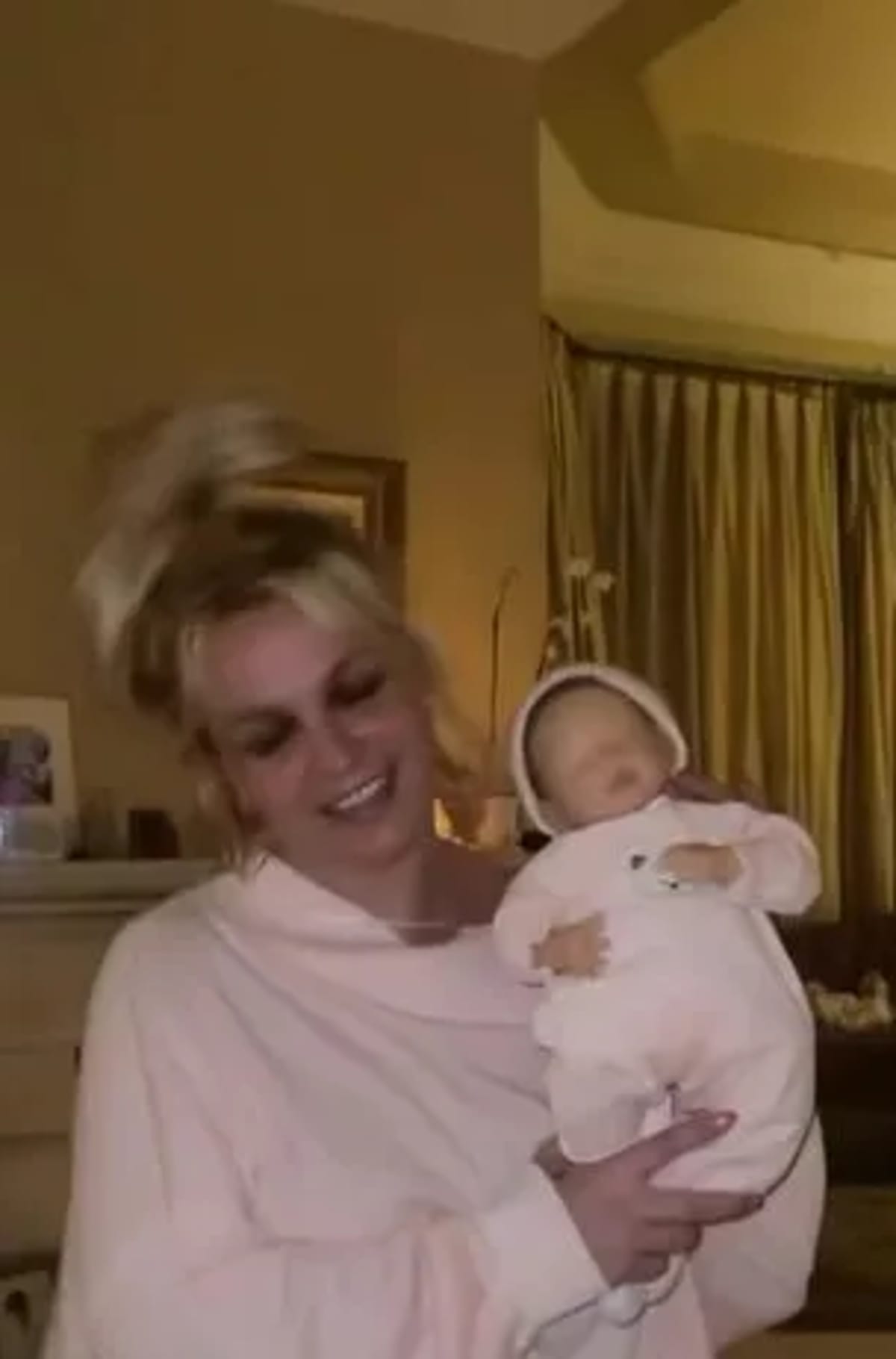 Britney Spears once pretended to have a baby girl named 'Brennan' (@BritneySpears/Instagram)