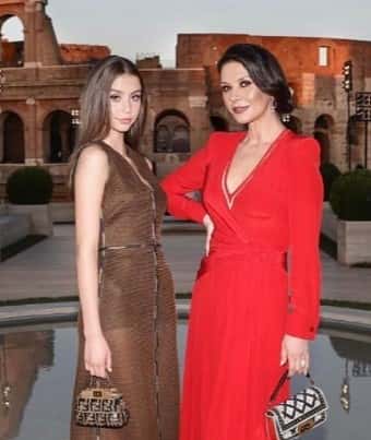 Catherine Zeta-Jones and Carys Zeta-Jones (Instagram/@carys.douglas)
