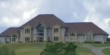 The mansion where the family might be living ( YouTube/ Real Applachia)