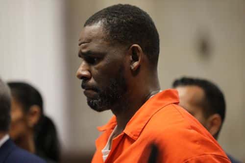 Singer R. Kelly appears during a hearing at the Leighton Criminal Courthouse on September 17, 2019 in Chicago, Illinois.  Kelly is facing multiple sexual assault charges and is being held without bail.