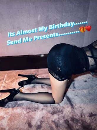 Madonna was seen sharing photos in different poses on her stories (@Madonna/Instagram)