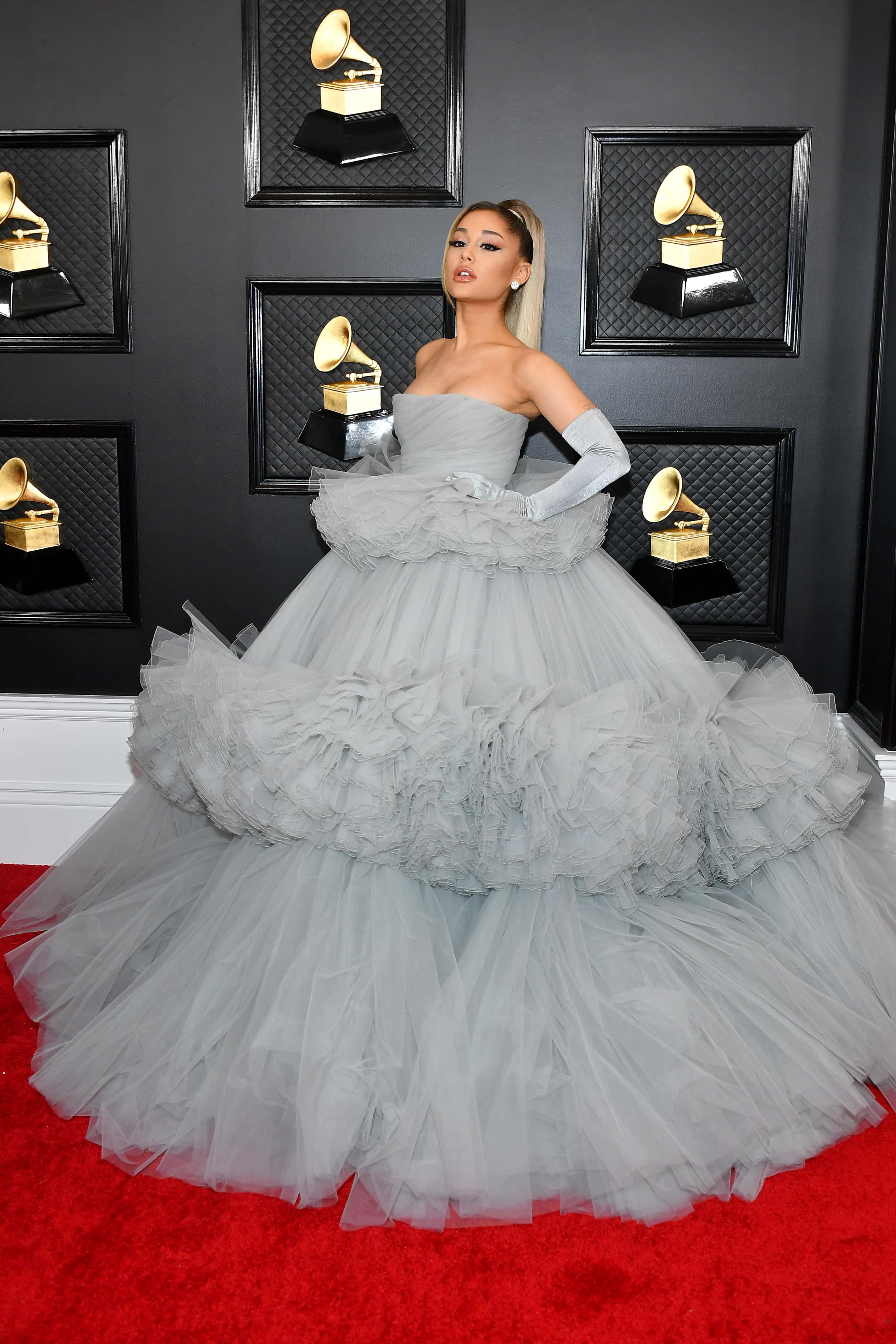 Grammys 2020 Red Carpet Ariana Grande Dazzles Like A Princess In 
