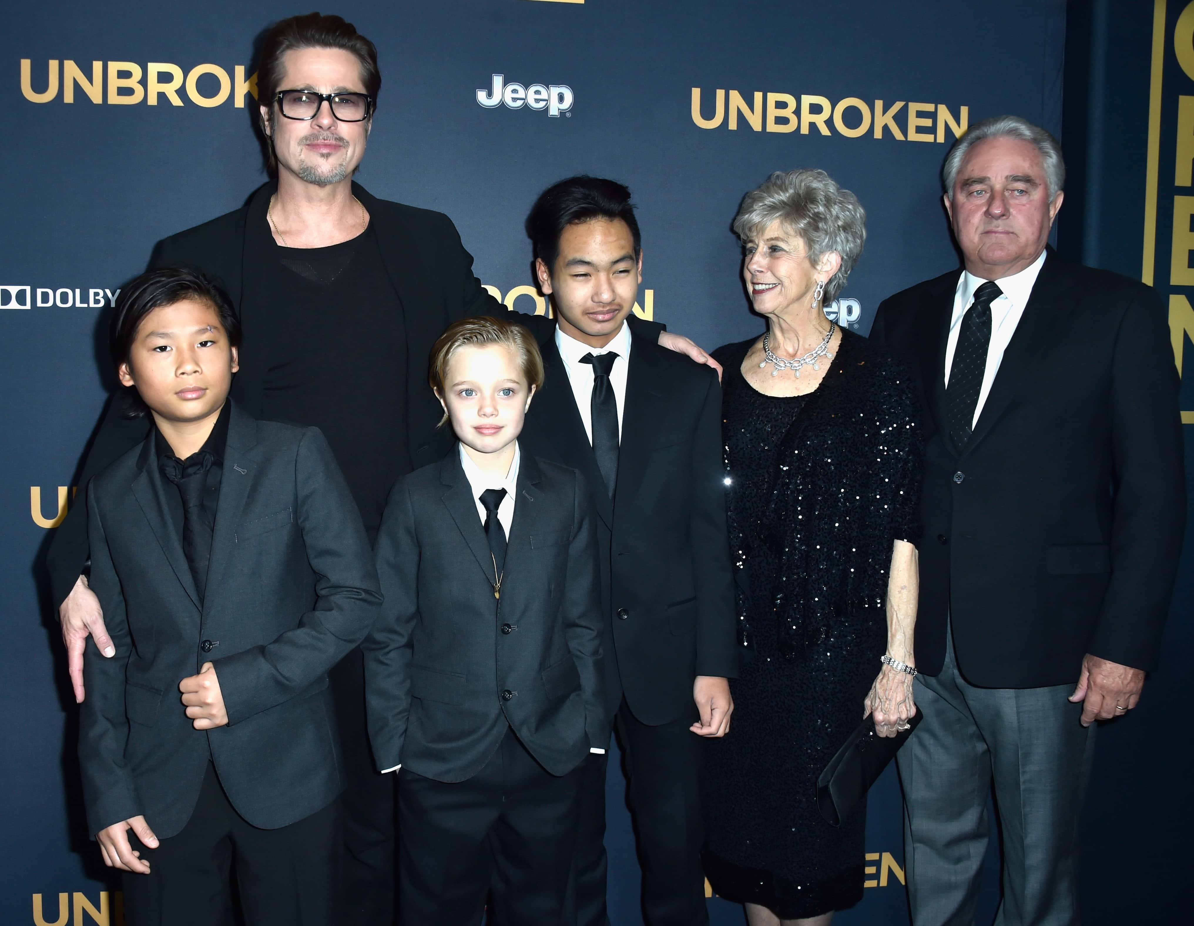 Actor Brad Pitt (C), (L-R) Pax Thien Jolie-Pitt, Shiloh Nouvel Jolie-Pitt,, Maddox Jolie-Pitt, Jane Pitt, and William Pitt arrive at the Premiere Of Universal Studios'