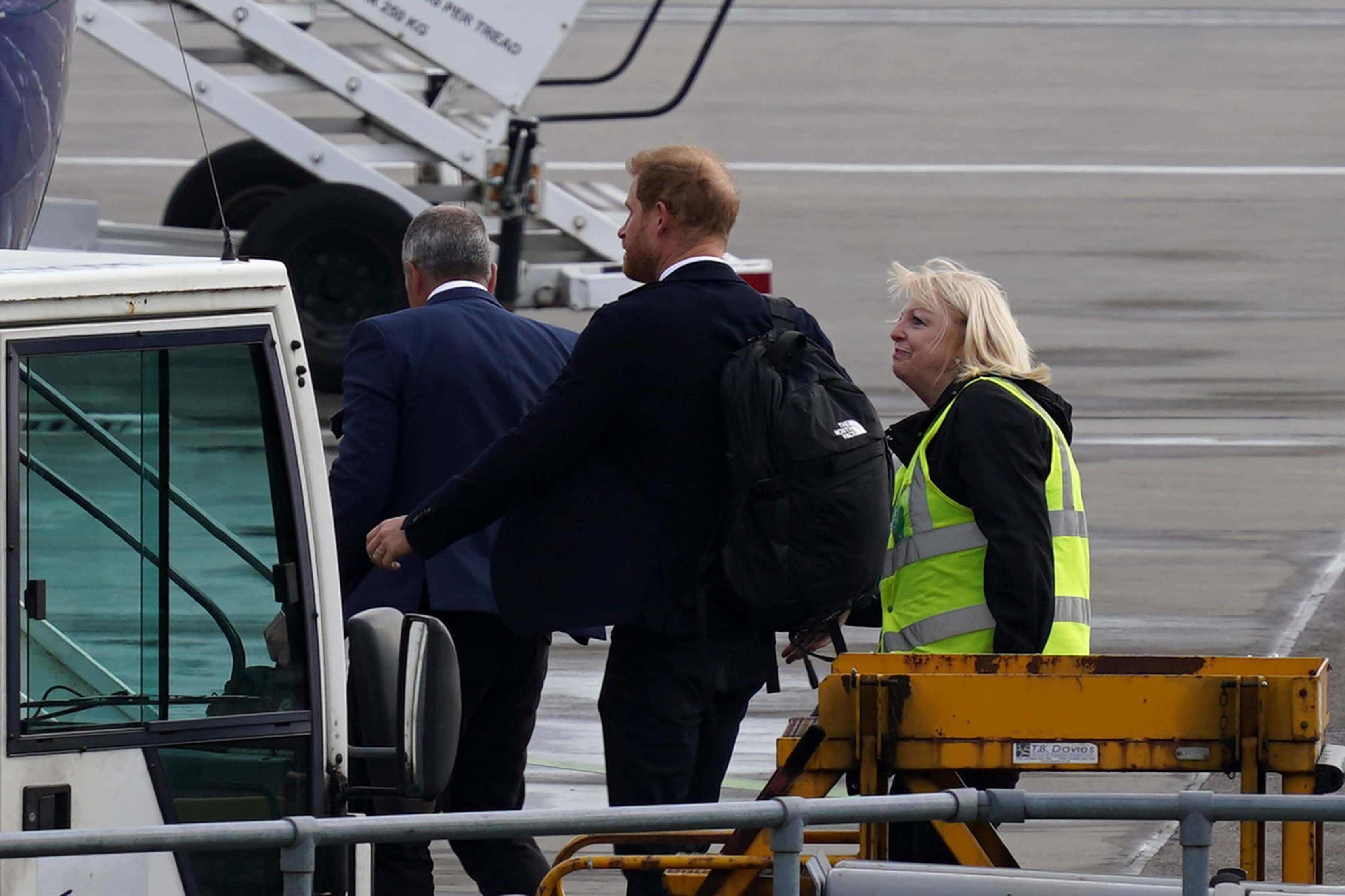 Prince Harry Consoles Airport Staff As He Makes Solo Departure From Balmoral After Queens Death 